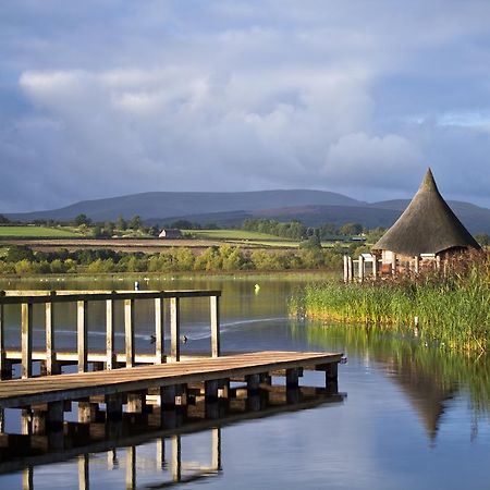 Bed and Breakfast Brynderwen Llangorse Экстерьер фото