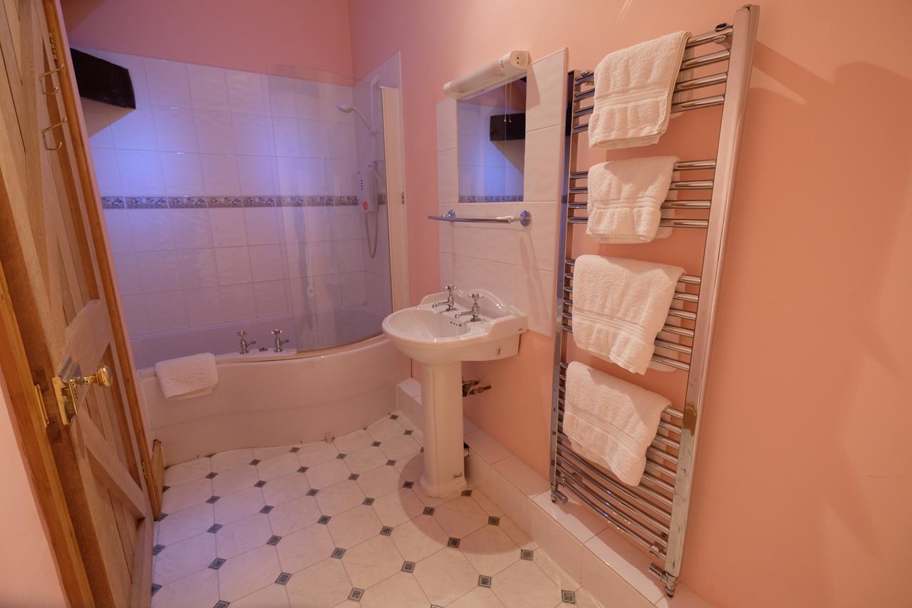 Bed and Breakfast Brynderwen Llangorse Экстерьер фото