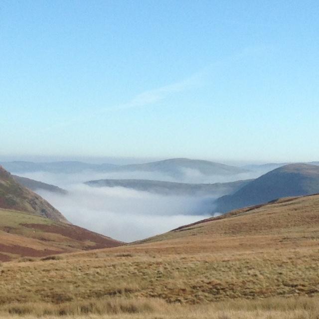 Bed and Breakfast Brynderwen Llangorse Экстерьер фото